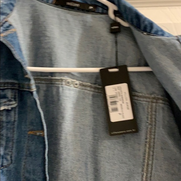 NWT Jean jacket puffer sleeve distressed - Picture 5 of 6